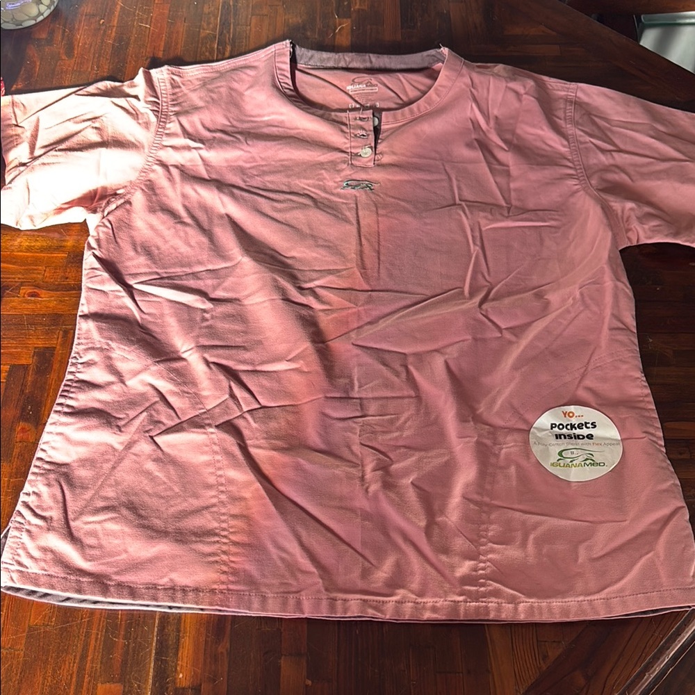 IguanaMed Women’s scrub top pink